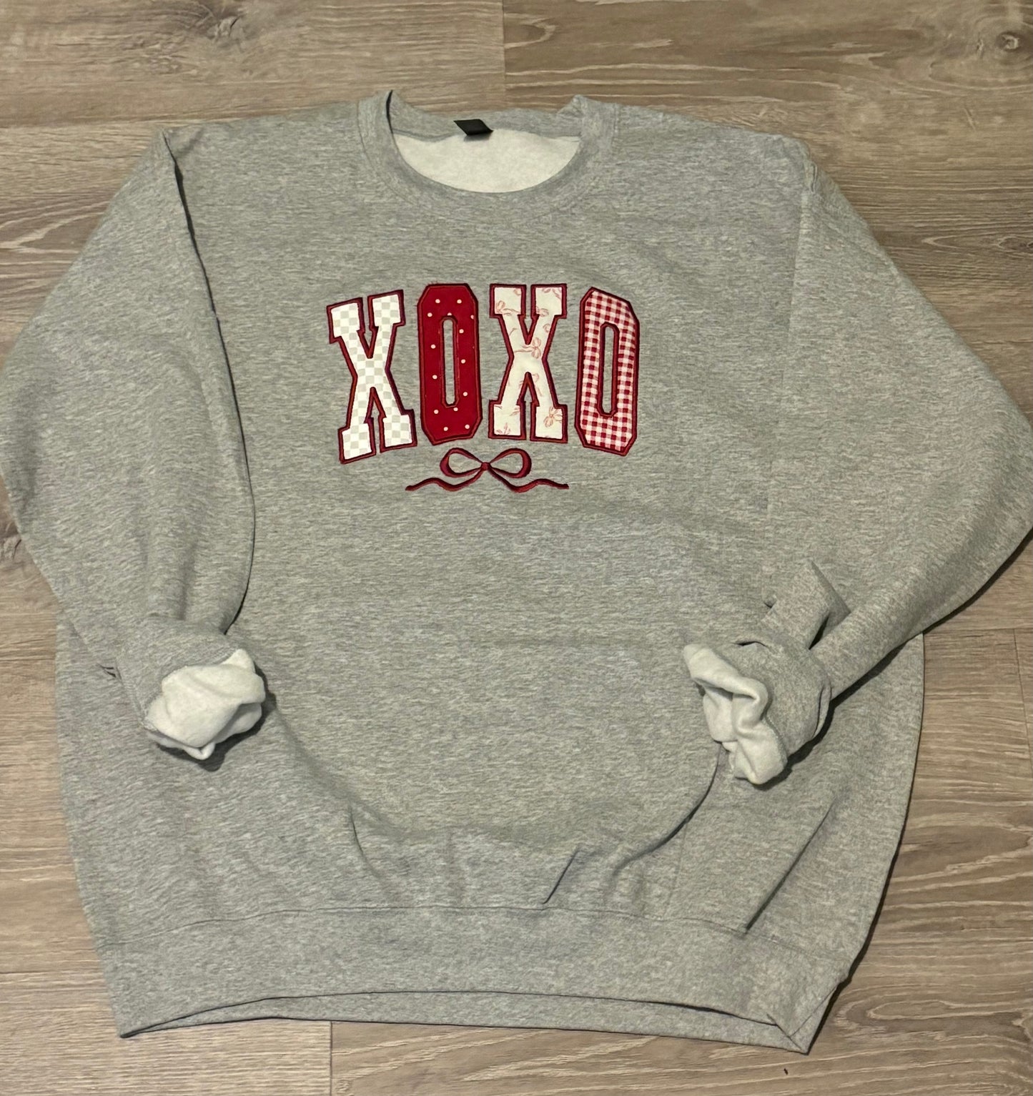 XOXO Appliqué Crewneck